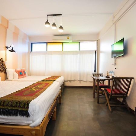 At Phra Sing Retro Hotel Chiang Mai Exterior photo